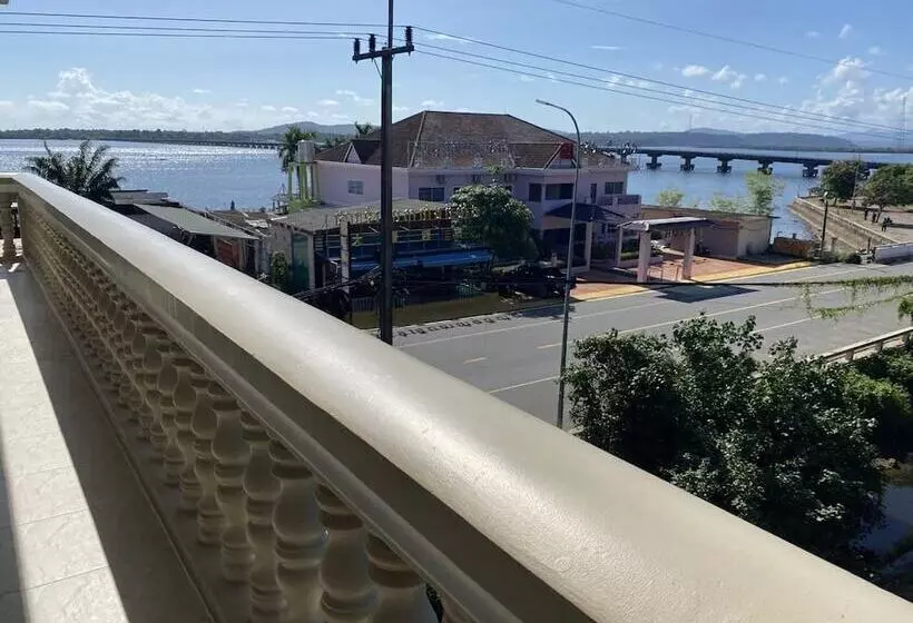 Hotelli Asian Koh Kong