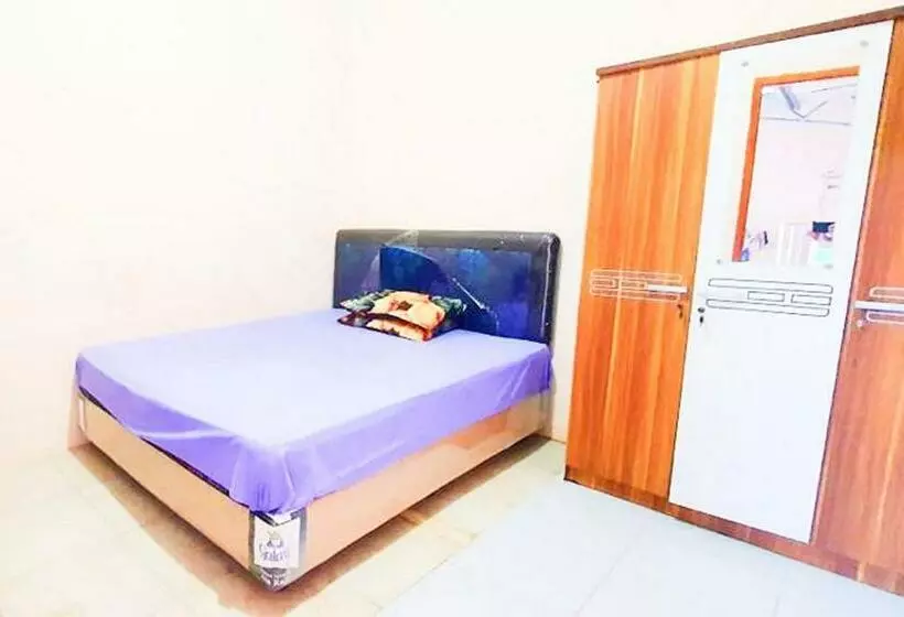 Hotelli Green Kanca Syariah Guest House Mitra Reddoorz