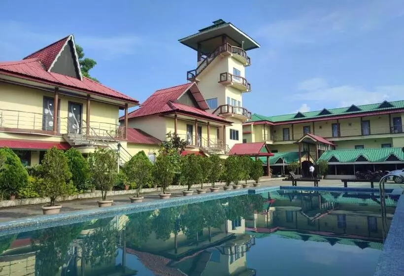 Hotelli Maa Greenary View   A Holiday Resort