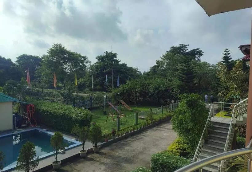 Hotelli Maa Greenary View   A Holiday Resort