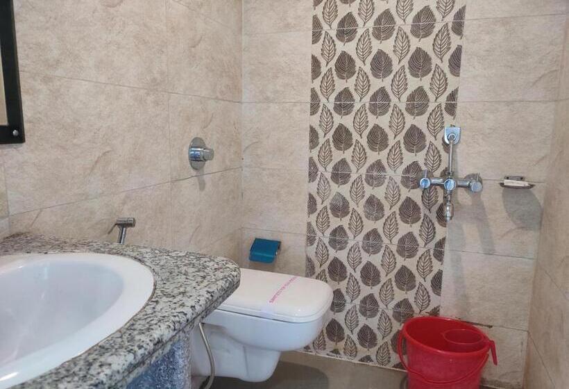 בית מלון כפרי Maa Greenary View   A Holiday Resort