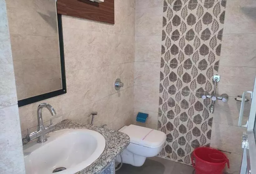 Hotelli Maa Greenary View   A Holiday Resort