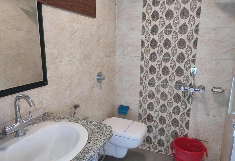 בית מלון כפרי Maa Greenary View   A Holiday Resort