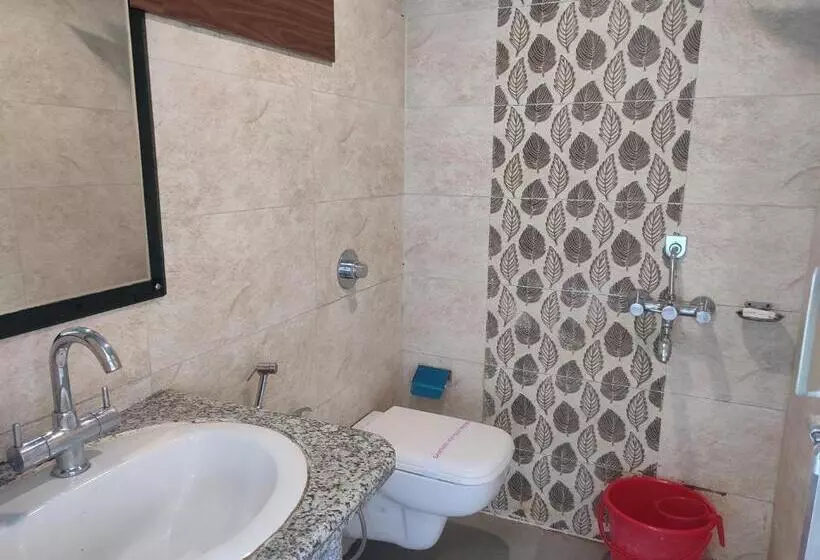 Hotelli Maa Greenary View   A Holiday Resort