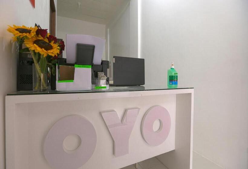 Hotel Oyo 736 Jade Apartelle