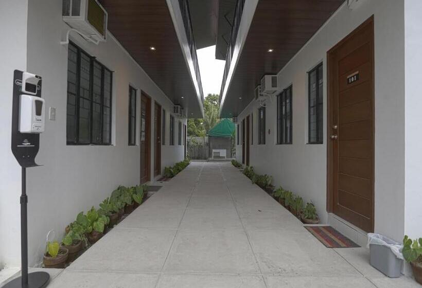 Hotel Oyo 736 Jade Apartelle