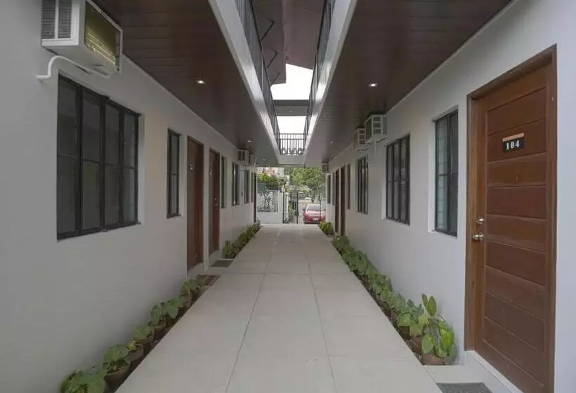 Hotelli Oyo 736 Jade Apartelle