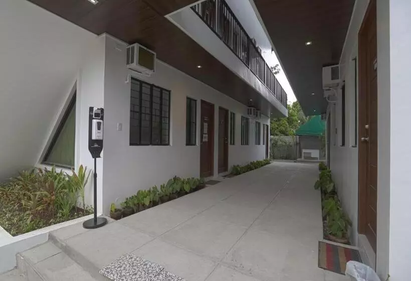 Hotelli Oyo 736 Jade Apartelle