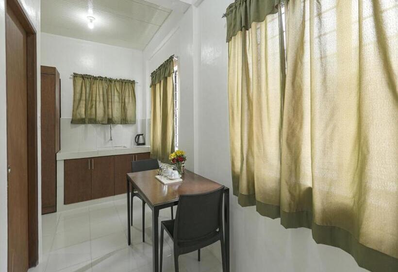 Hotel Oyo 736 Jade Apartelle