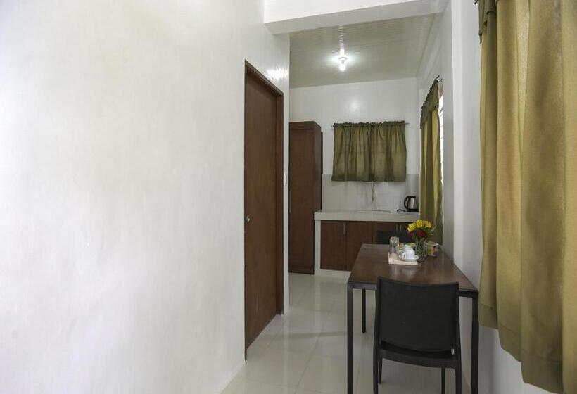 Hotel Oyo 736 Jade Apartelle