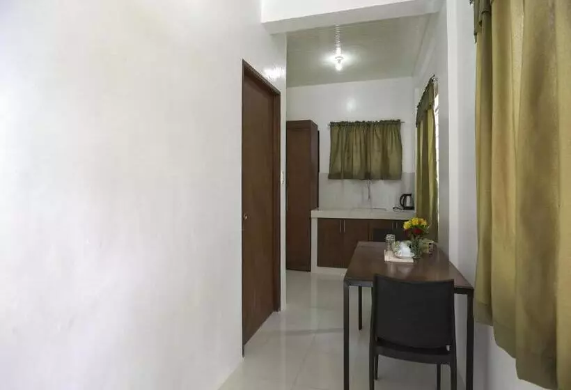 Hotelli Oyo 736 Jade Apartelle