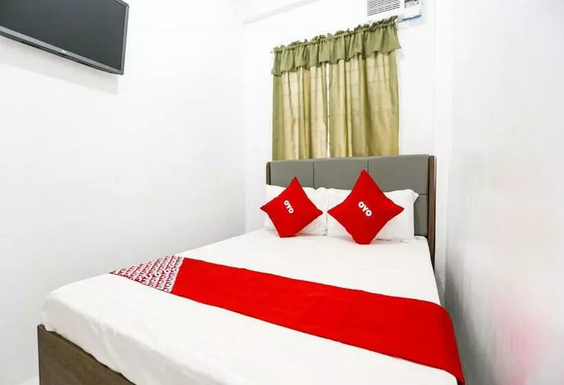 Hotelli Oyo 736 Jade Apartelle