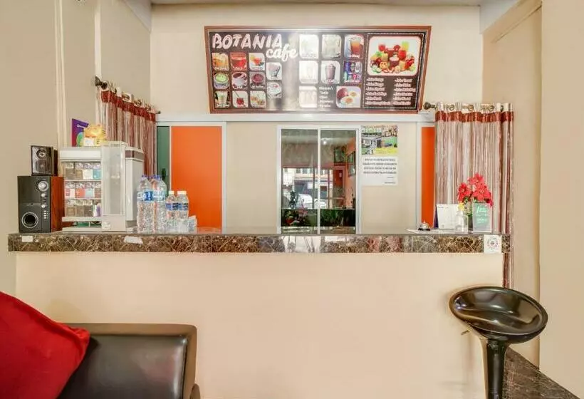 ホテル Oyo 90024 Botania Homestay & Cafe
