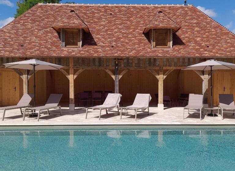 פנסיון Chateau De Hiéville