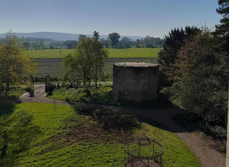 פנסיון Chateau De Hiéville