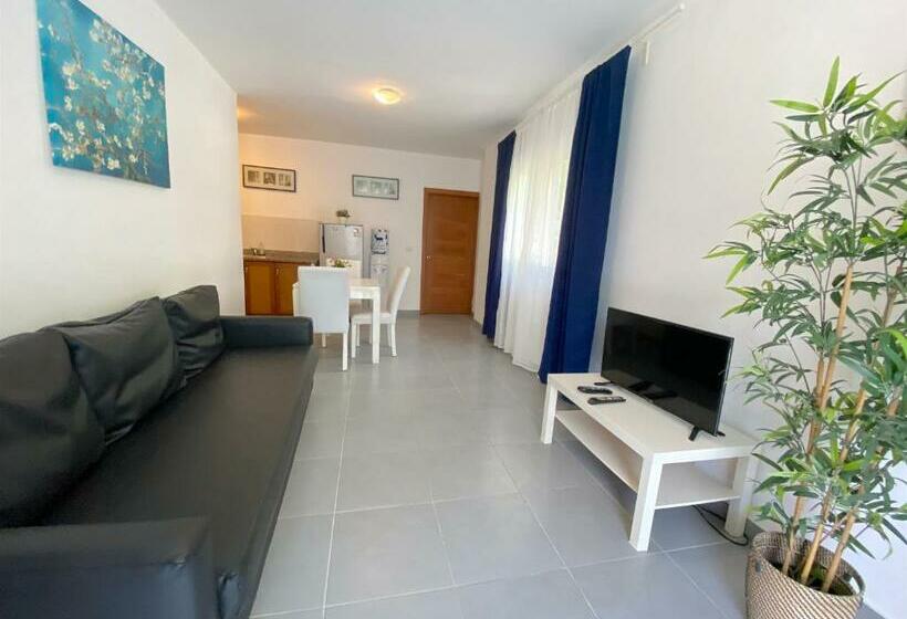 Truecost Deluxe Studios - Playa Bavaro - Free Wifi - Free Beach Club