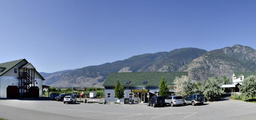 ベッドアンドブレックファースト Crowsnest Vineyards Guesthouse