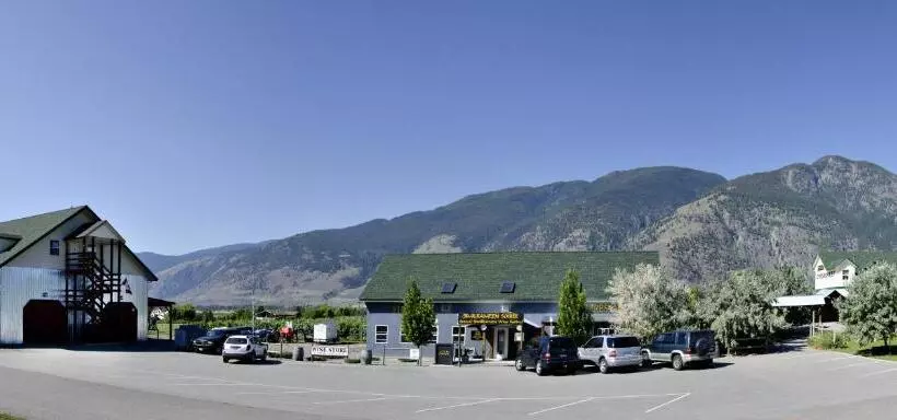 Aamiaismajoitus (B&B) Crowsnest Vineyards Guesthouse