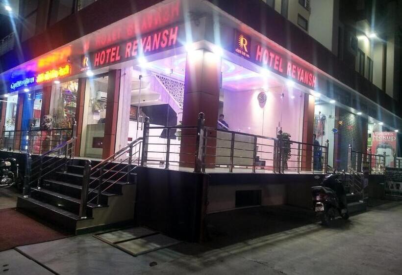 Отель Reyansh