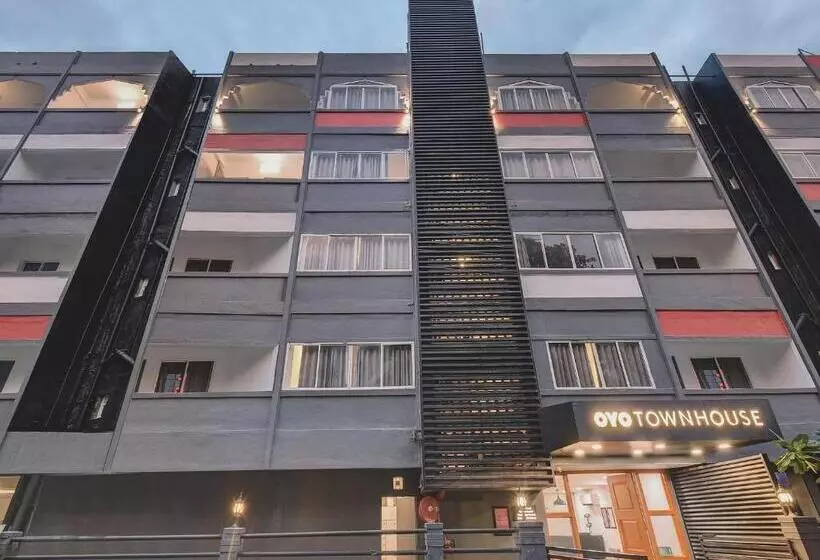 Hotelli Townhouse Century