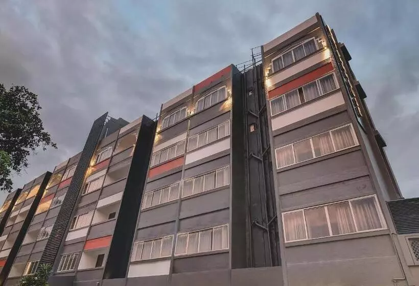 Hotelli Townhouse Century
