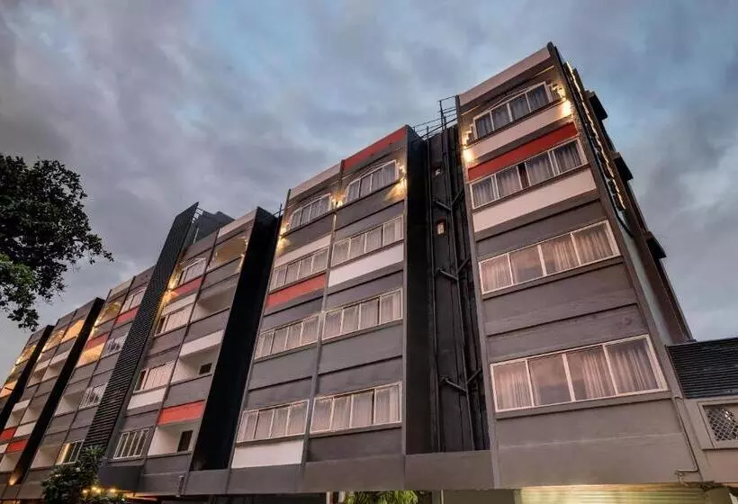 Hotelli Townhouse Century