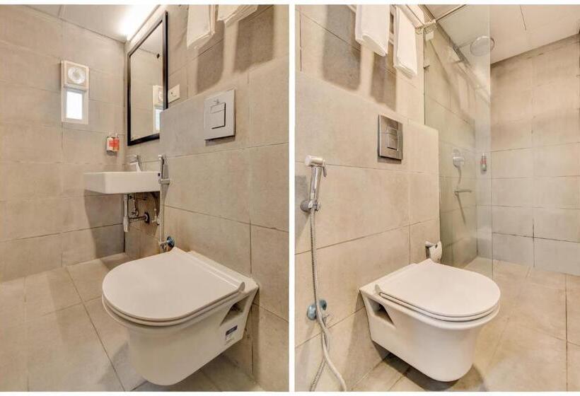 Отель Townhouse Century