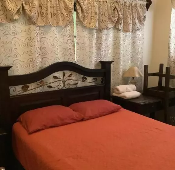 پانسیون La Casita De Angie