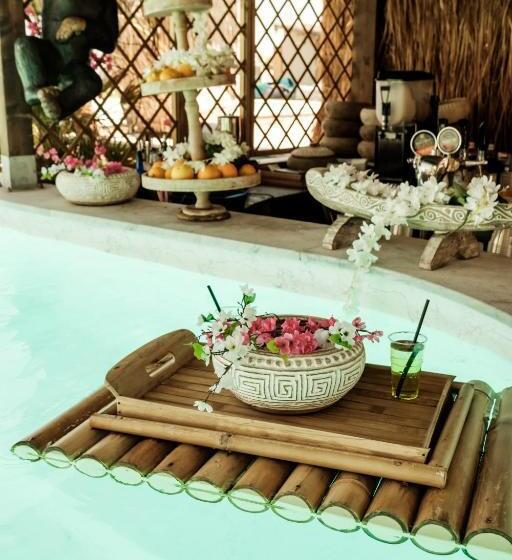 Riva Del Sol Beach Resort