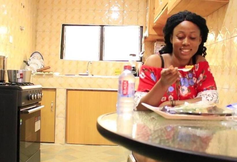 فندق Gyason Royal Guest House