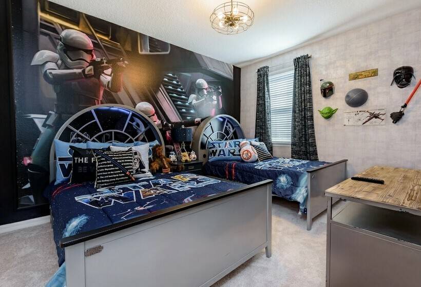 Exquisite 9bed 6.5ba Villa