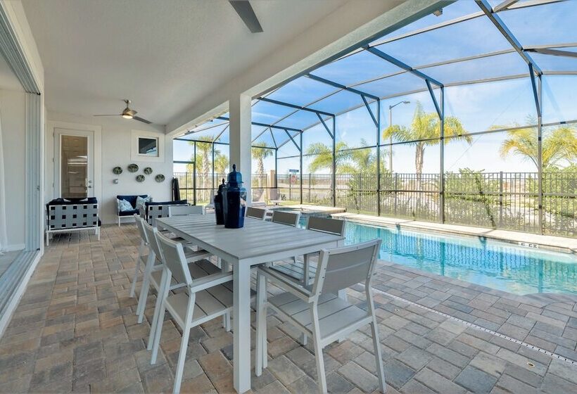 Exquisite 9bed 6.5ba Villa