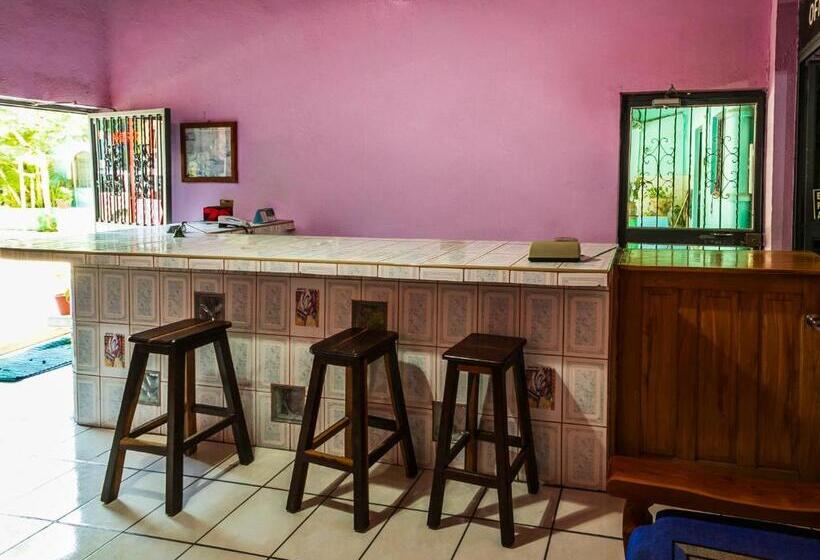 فندق Posada Agua Escondida