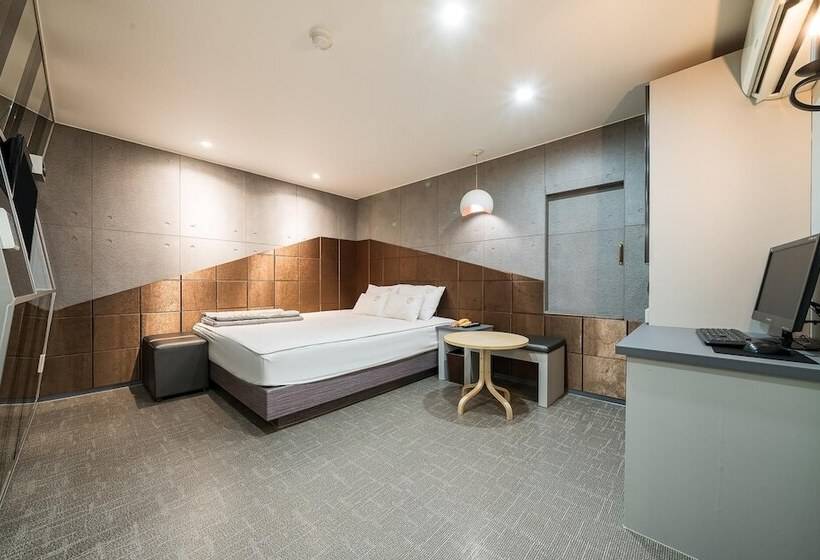 Мотель Busan Sasang Gem