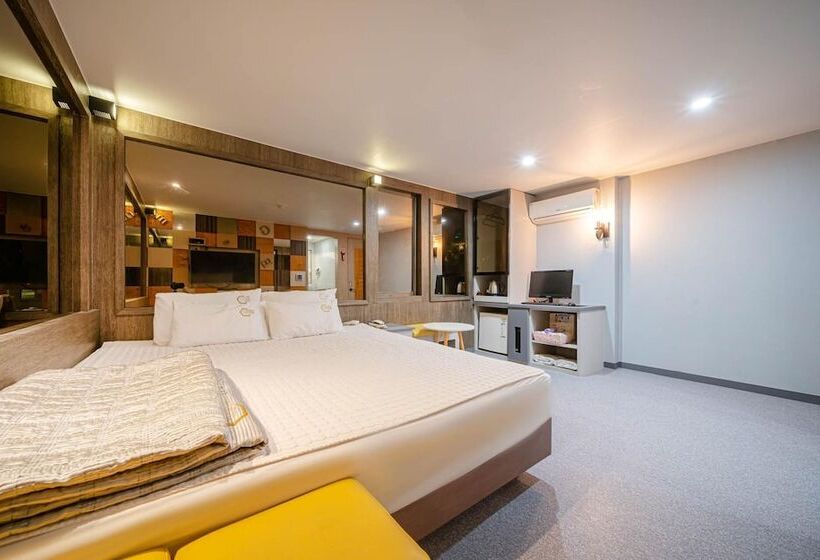 Мотель Busan Sasang Gem