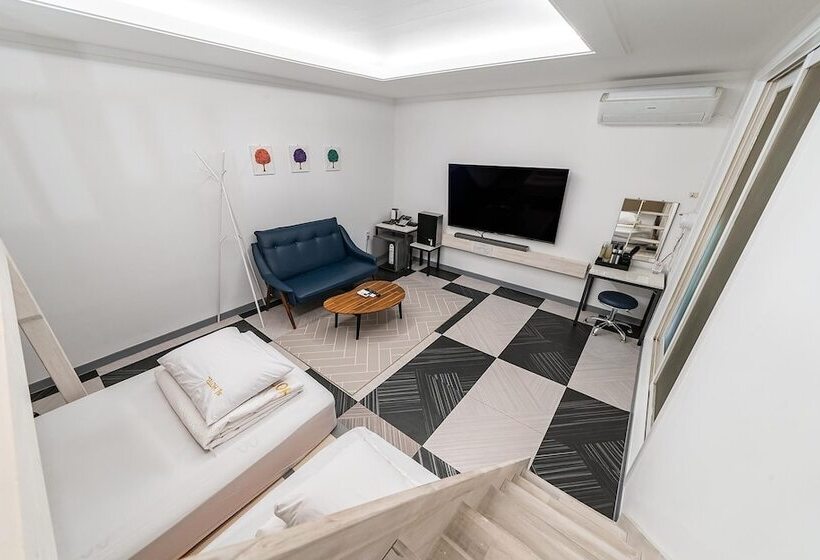 مُتل Chuncheon Feel