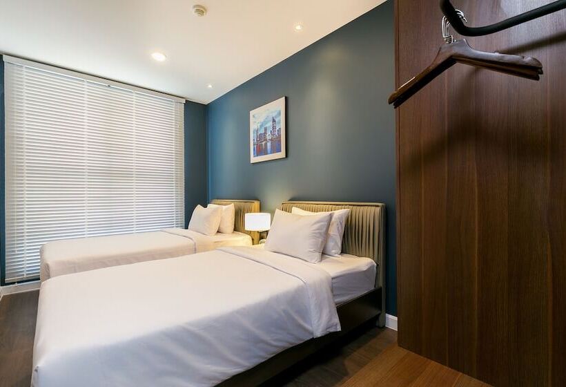 پانسیون Blue Fingers Saigon Royal Tresor