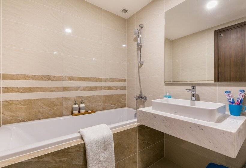 پانسیون Blue Fingers Saigon Royal Tresor