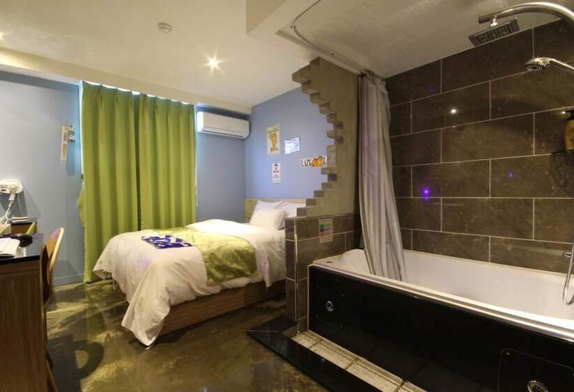 Pohang Yeongildae Design Motel A2
