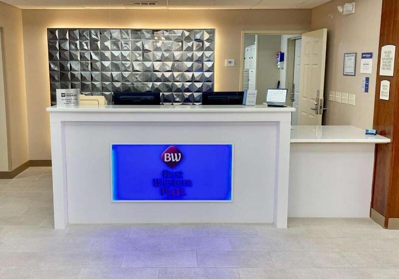 هتل Best Western Plus Riata