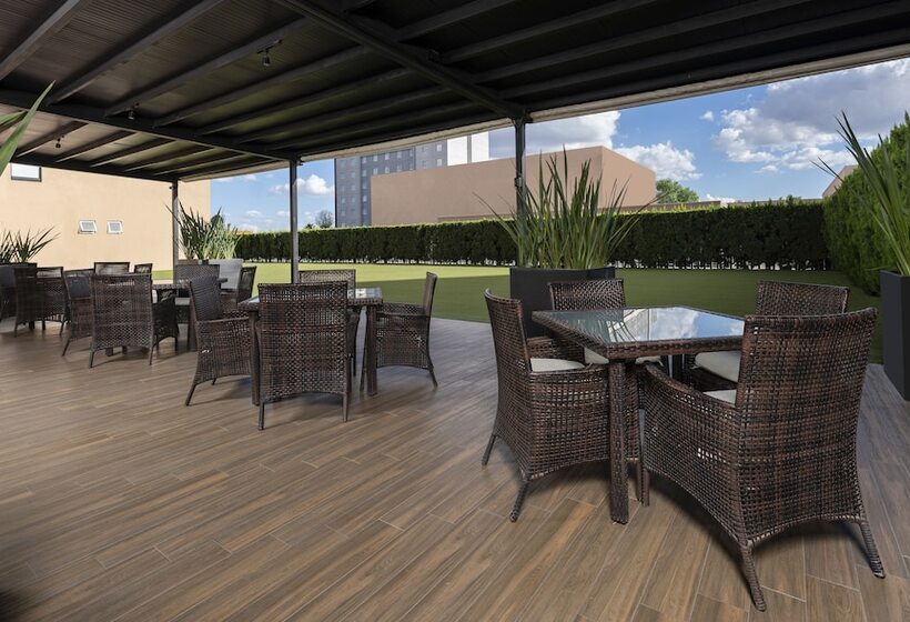 هتل Courtyard By Marriott San Luis Potosi