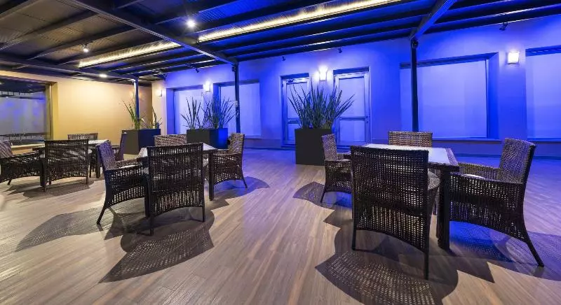 هتل Courtyard By Marriott San Luis Potosi