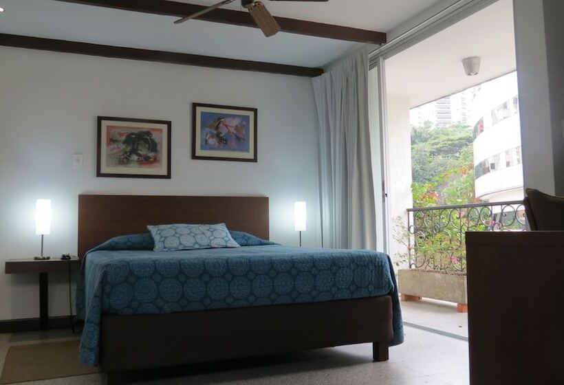 هتل Del Oeste B&b