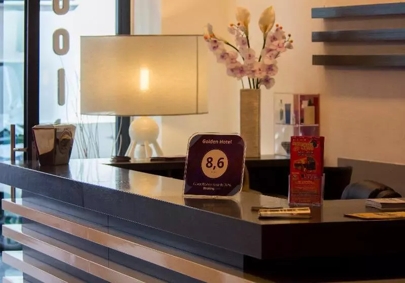 هتل Golden