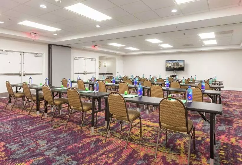 هتل Homewood Suites By Hilton Greenville