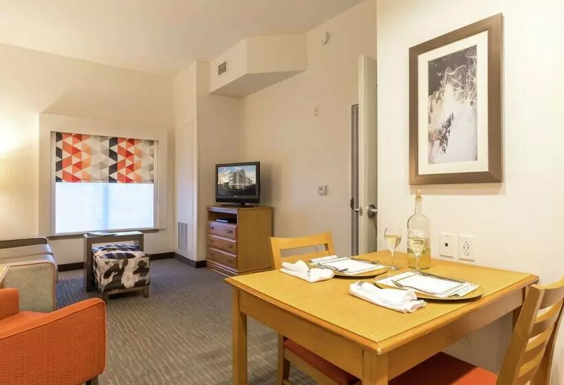 هتل Homewood Suites By Hilton Greenville