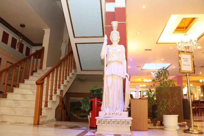 ホテル Kosta Famissi