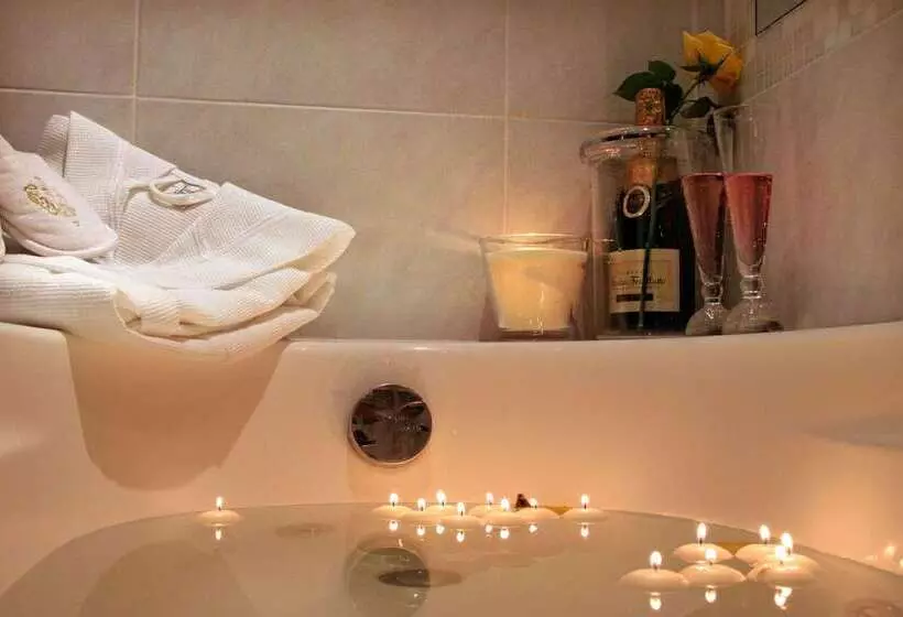 هتل Hôtel Renaissance