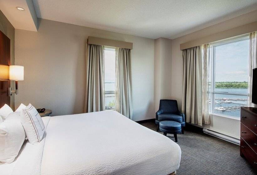 هتل Residence Inn By Marriott Kingston Water's Edge