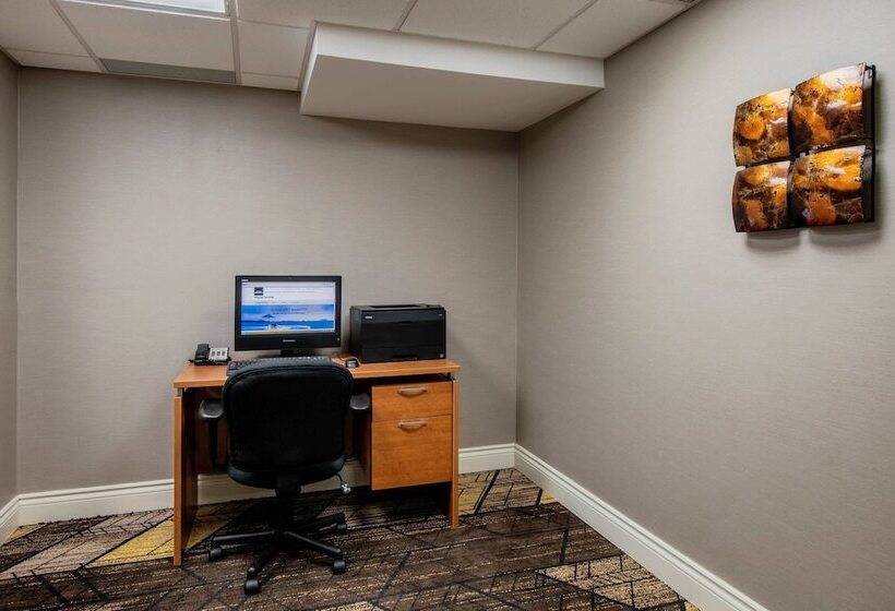 هتل Residence Inn By Marriott Kingston Water's Edge